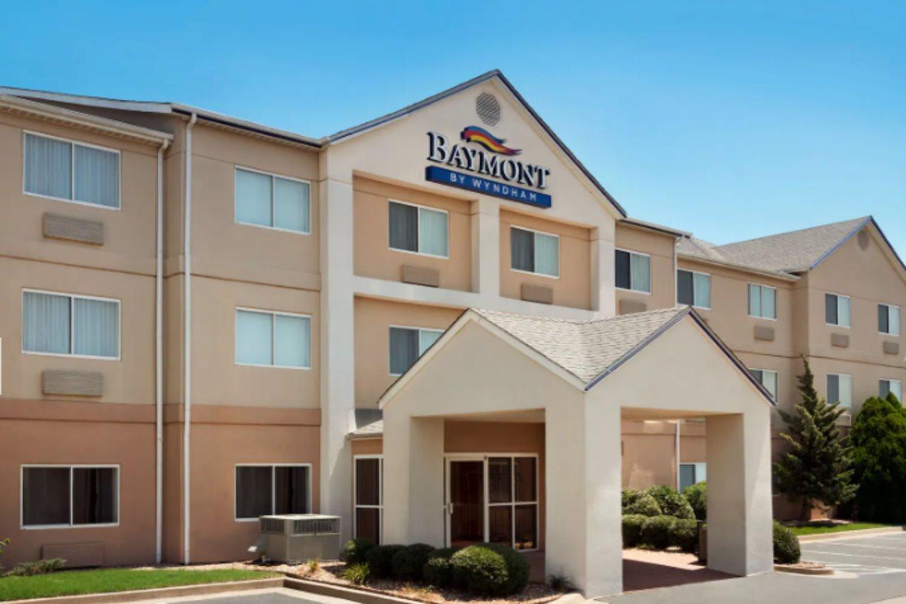 Hotel Baymont By Wyndham Tulsa Exterior foto